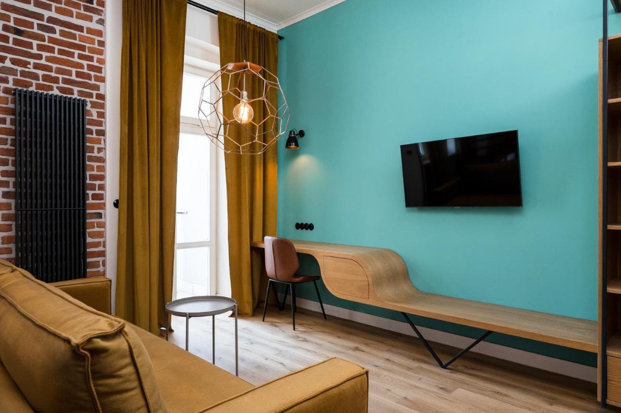 Goldfinger 3-Bed Unique Apartment In The Heart Of Podgorze Krakow Exterior photo