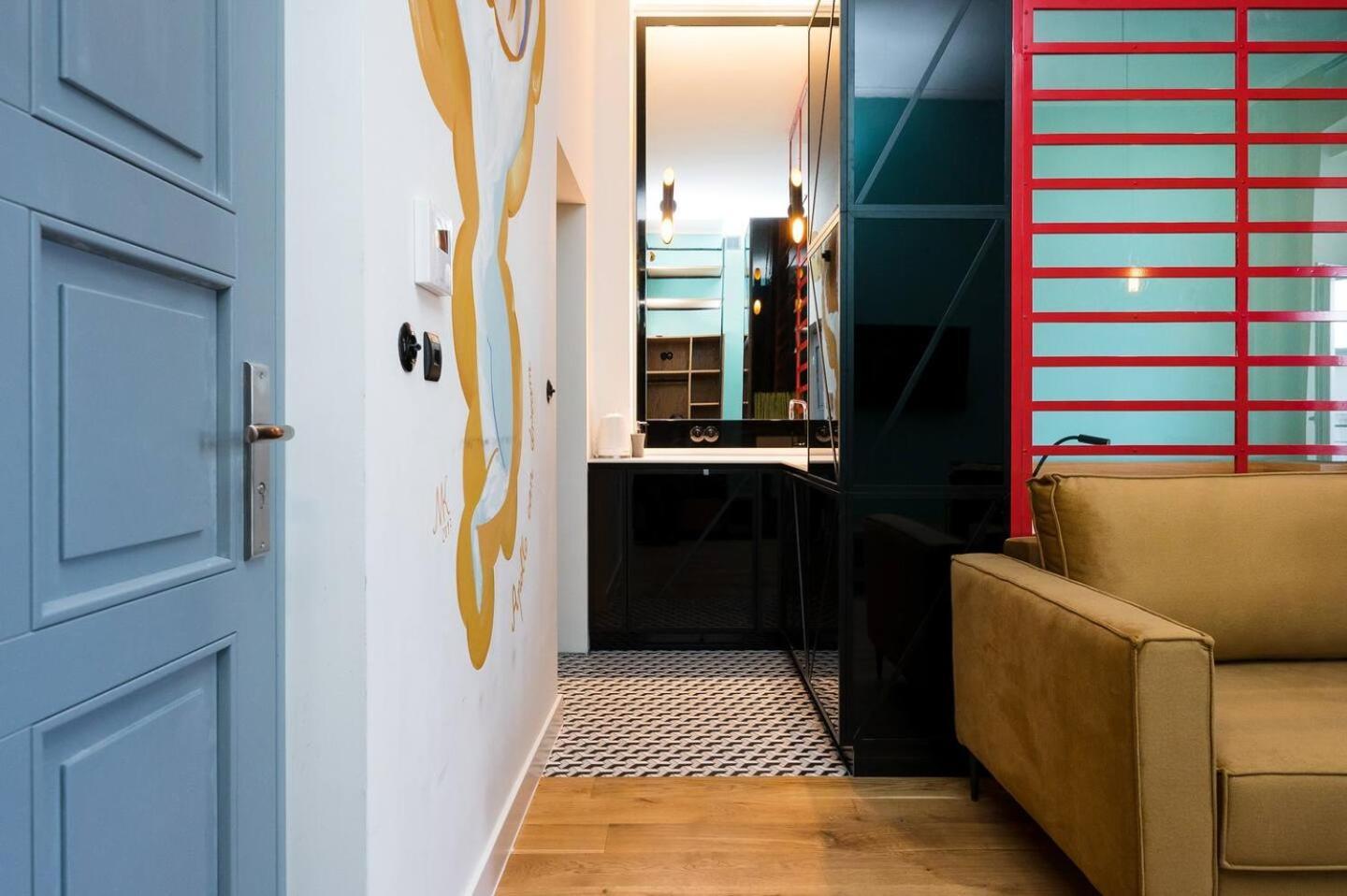 Goldfinger 3-Bed Unique Apartment In The Heart Of Podgorze Krakow Exterior photo