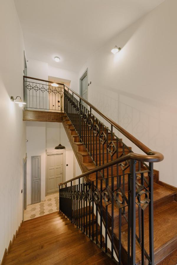 Goldfinger 3-Bed Unique Apartment In The Heart Of Podgorze Krakow Exterior photo